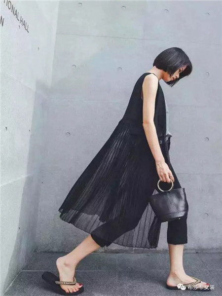 布莎卡女装2017夏季系列服饰LOOK(图7)