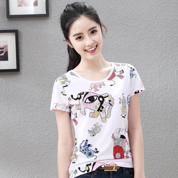 春美多：夏天穿衣搭配少不了T恤衫，搭配牛仔裤，尽显青春朝气！(图8)