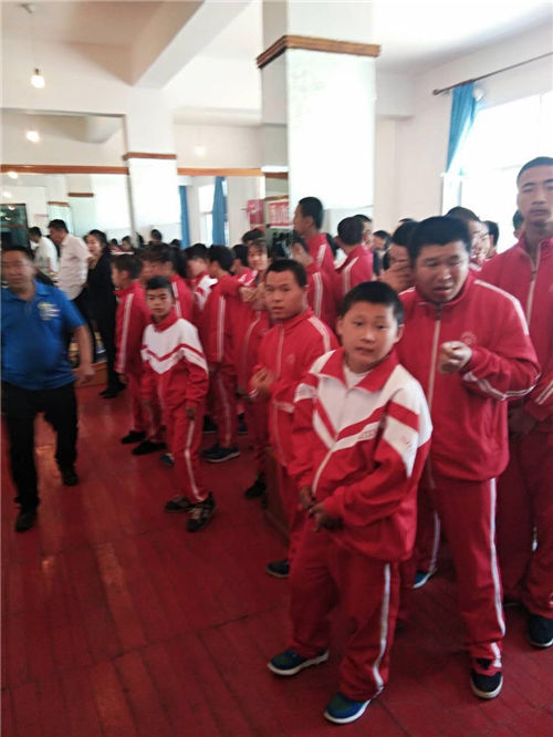 阿莱贝琳响应全国助残日“爱心助残 情暖特教”活动走进黑龙江(图4)