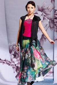 《华艺嘉年》最具东方魅力的时尚女装品牌  你值得拥有的财富(图3)