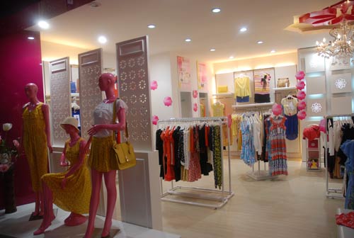 热烈庆祝容悦女装专卖店突破500家[图2]