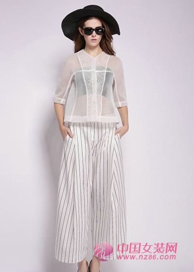 秋冬穿什么 ZIMMUR百看不厌的条纹新品(图1)