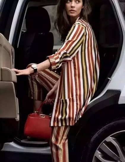 布莎卡条纹新花样 今年最值得买的条纹你有几件(图4)