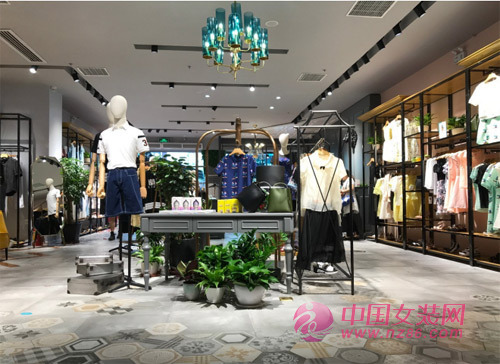 一年开上百家加盟店,莎斯莱思怎么做到的(图3)