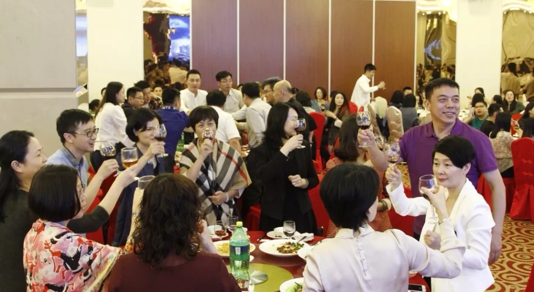 热烈祝贺意澳2018秋冬新品发布会圆满成功！[图4]