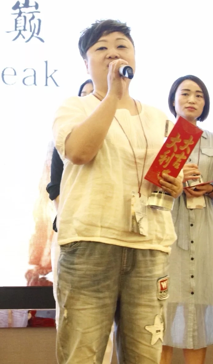 热烈祝贺意澳2018秋冬新品发布会圆满成功!(图12) 热烈祝贺意澳2018秋冬新品发布会圆满成功!(图12)