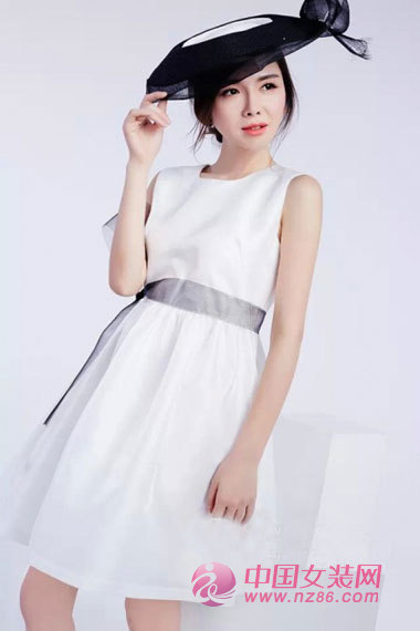 雪歌夏季新款连衣裙 你就是白雪公主(图2)