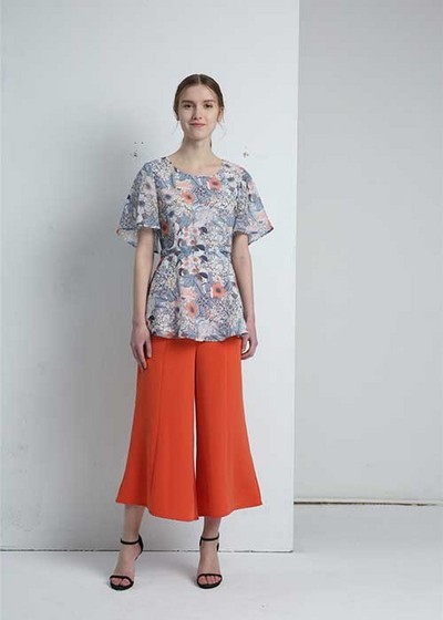 诗萌蒂穿出“裤”形象(图2)