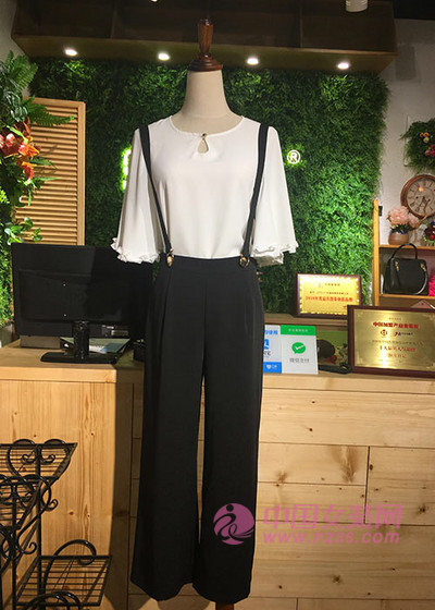 淑女日记|一根肩带搞定全部[图1]