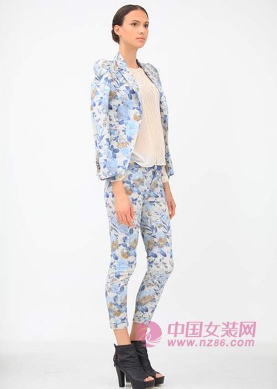 女性日记2013秋装新款画册(图1)