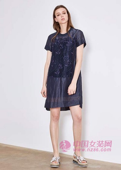 女性日记2017夏装新款画册(图23)