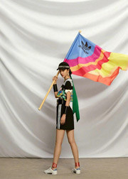 adidas Originals 新系列为LGBTQ发声