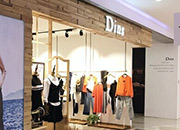 秋装上新陈列技巧 这样挂衣服有利于成功销售服装