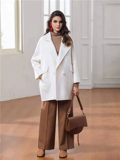 春季淑女时髦穿搭，鸽斯帝琳教你如何穿(图1)