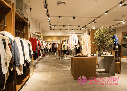 服装销售旺季 服装店如何避免断货问题?(图1) 服装销售旺季 服装店如何避免断货问题?(图1)