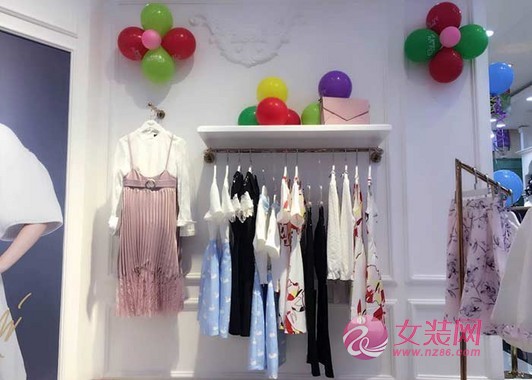 服装销售有高招 如何引导顾客满足顾客?(图1) 服装销售有高招 如何引导顾客满足顾客?(图1)