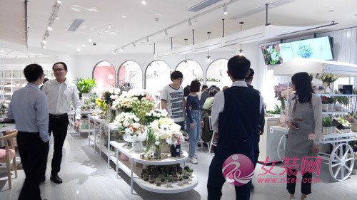 开女装加盟店赚钱吗？37&deg;生活美学服装加盟怎么赚钱？[图2]