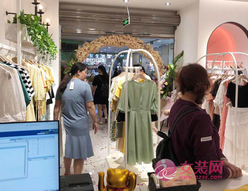 品牌女装加盟哪个好？加盟37&deg;生活美学女装怎么样？[图3]
