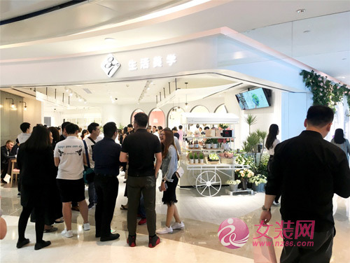 加盟品牌女装流程有哪些？如何加盟37&deg;生活美学女装？[图1]