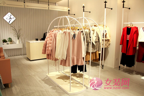 女装加盟的条件有哪些？怎么样才能开37&deg;生活美学品牌女装店？[图1]