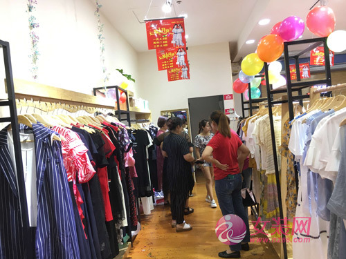 金蝶茜妮女装陈女士新店盛大开业 欢迎您的光临!(图3) 金蝶茜妮女装陈女士新店盛大开业 欢迎您的光临!(图3)