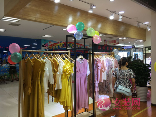 金蝶茜妮女装陈女士新店盛大开业 欢迎您的光临!(图4) 金蝶茜妮女装陈女士新店盛大开业 欢迎您的光临!(图4)