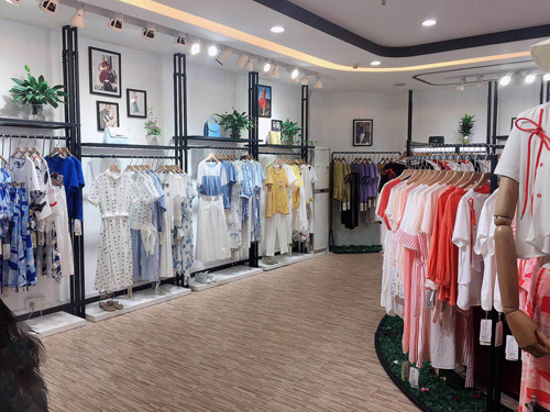 爱依莲女装集成店终于落成，通过精耕细作建立客户的长久兴趣[图4]