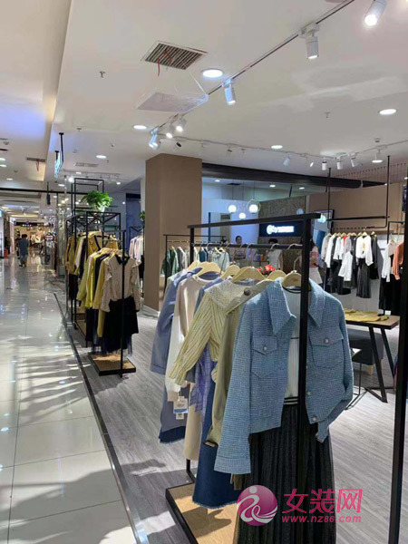 恭贺爱诗帛雅品牌女装岳阳市康星百货店盛大开业![图4]