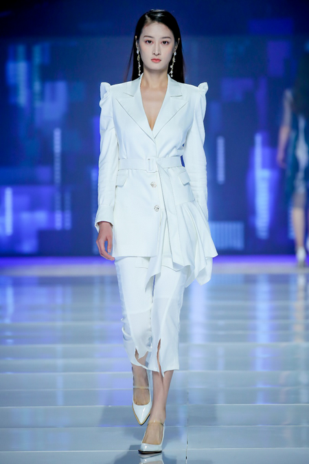 独立设计师＋影儿集团跨界合作成果走进秀场 (图6)