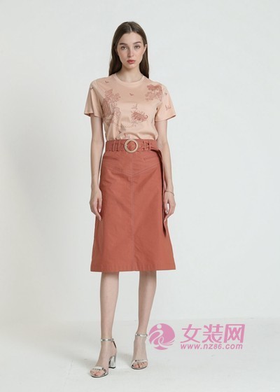 季候风夏季搭配就该颜色明快活泼 照穿美腻[图2]