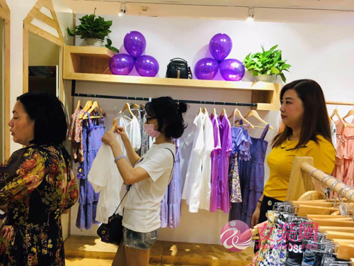 热烈祝贺金蝶茜妮女装新店开业 祝郭小姐生意兴隆！[图4]