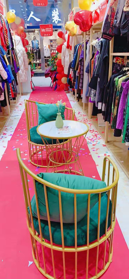 热烈祝贺阿莱贝琳女装合作客户云南李女士今日新店开业!(图6) 热烈祝贺阿莱贝琳女装合作客户云南李女士今日新店开业!(图6)
