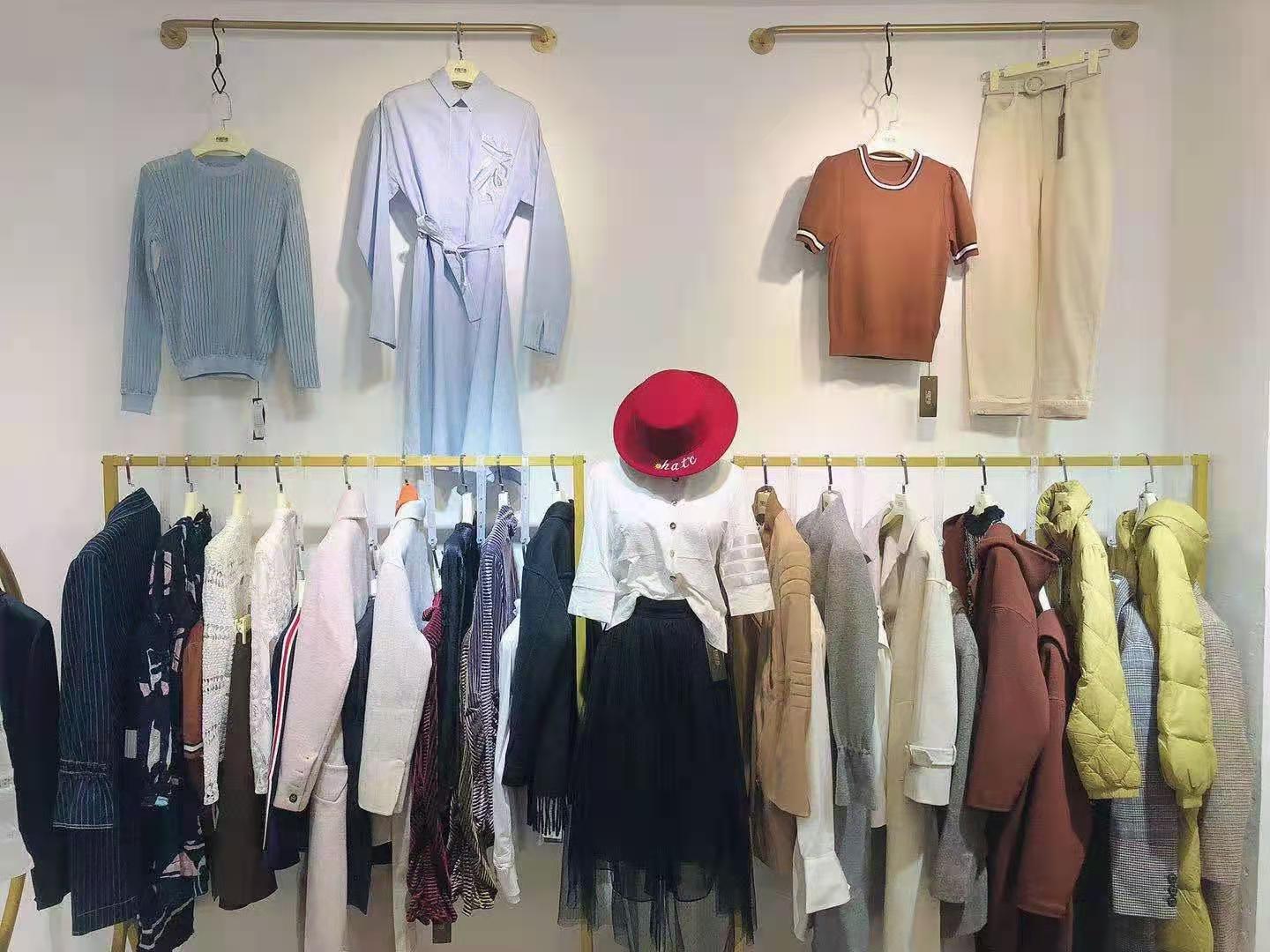 恭喜阿莱贝琳女装品牌辽宁铁岭店今日盛大开业！[图3]