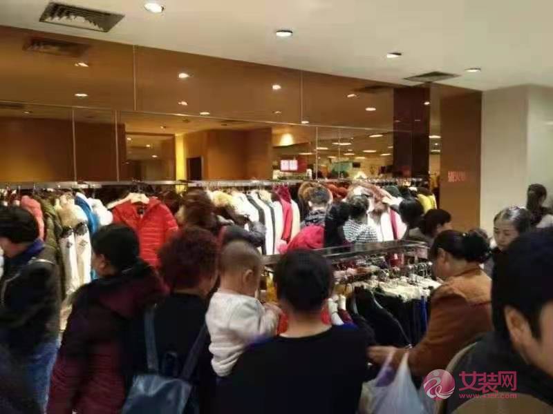 热烈祝贺阿莱贝琳女装吉林长春店盛大开业!(图4) 热烈祝贺阿莱贝琳女装吉林长春店盛大开业!(图4)