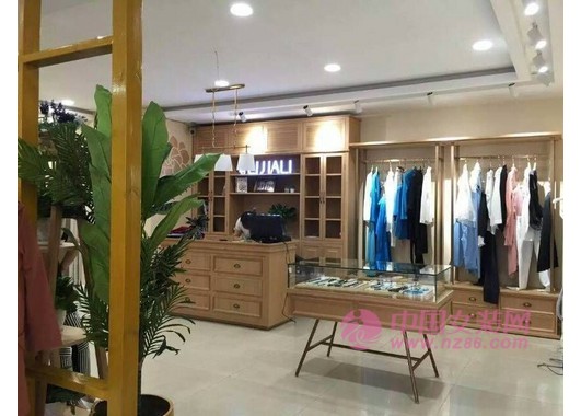莉佳丽新疆克拉玛依润德名品店