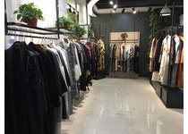 娅玛诗女装店铺