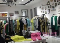 卡尔丽丝雅女装店铺