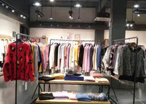 迪思兰柏女装店铺