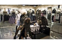 诗梵妮思女装店铺