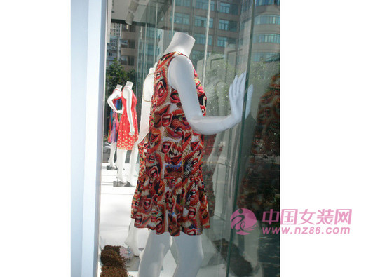 丝佳丽·红_8