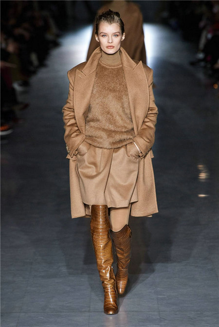 聪明女人的“性感政治学” Max Mara 2019秋冬米兰大秀(图27) 聪明女人的“性感政治学” Max Mara 2019秋冬米兰大秀(图27)