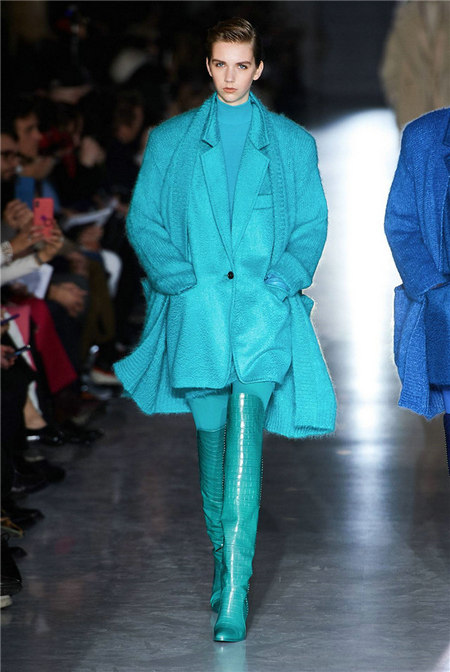 聪明女人的“性感政治学” Max Mara 2019秋冬米兰大秀(图28) 聪明女人的“性感政治学” Max Mara 2019秋冬米兰大秀(图28)