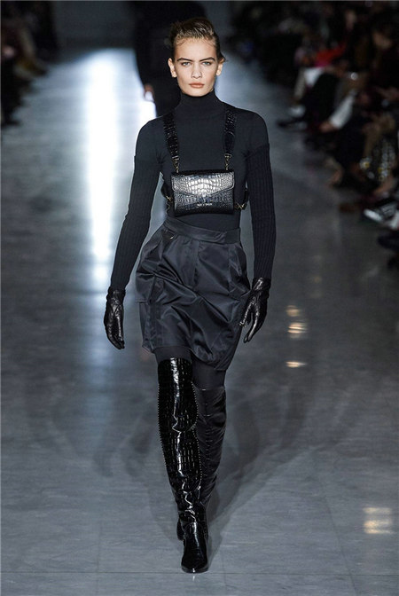 聪明女人的“性感政治学” Max Mara 2019秋冬米兰大秀(图49) 聪明女人的“性感政治学” Max Mara 2019秋冬米兰大秀(图49)