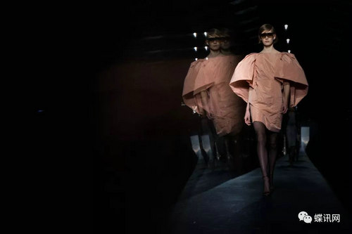 闯进 Givenchy 失乐园, 把 闯进 Givenchy 失乐园, 把