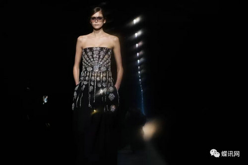 闯进 Givenchy 失乐园, 把 闯进 Givenchy 失乐园, 把