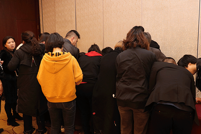 奋勇向前,跑赢梦想——伊纳芙2019秋新品发布会缤纷盛启(图12) 奋勇向前,跑赢梦想——伊纳芙2019秋新品发布会缤纷盛启(图12)
