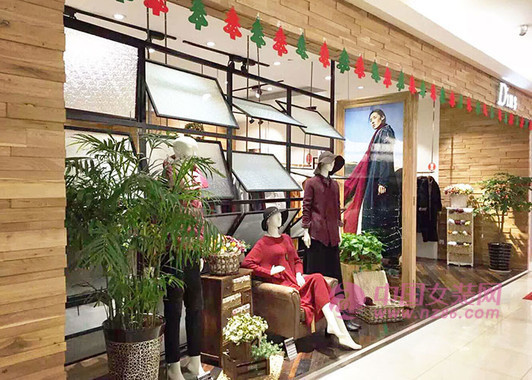 女装店装修技巧 品牌女装店如何装修出属于自己的特色？(图2)