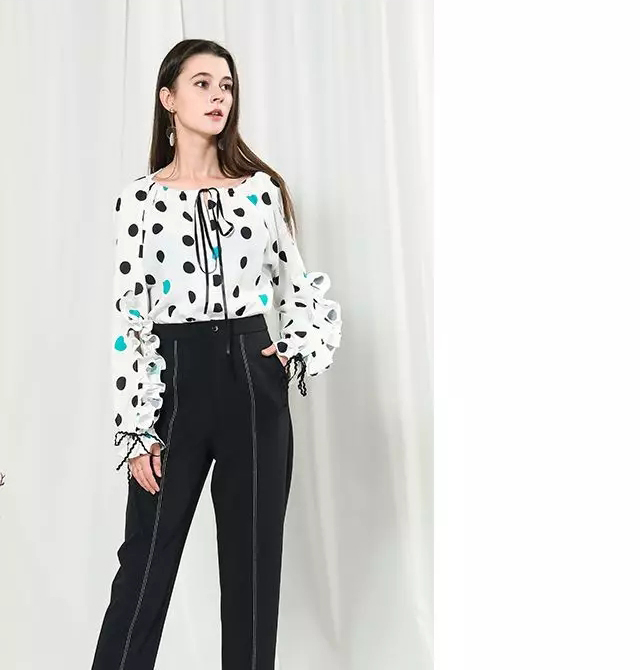 波点元素又火了，莎斯莱思时尚女装波点系列新品，据说谁穿谁美！[图4]