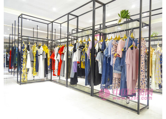 服装店如何进货不压货？服装进货知识分享[图1]