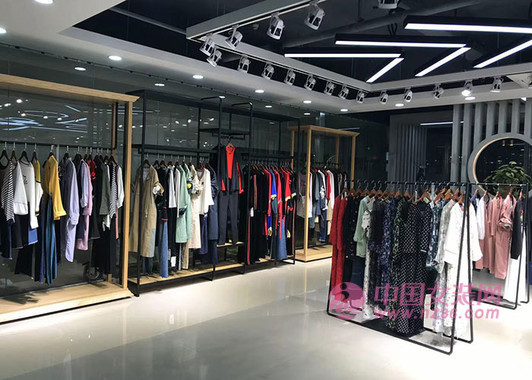 新手来凯旋城服装批发市场进货需要掌握哪些进货技巧?(图1) 新手来凯旋城服装批发市场进货需要掌握哪些进货技巧?(图1)